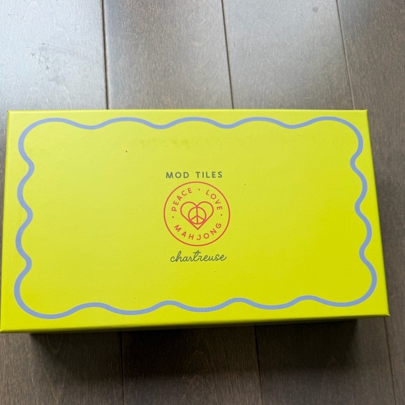 peace love mahjong Other - Mod Tiles Mahjong Set - Chartreuse Box